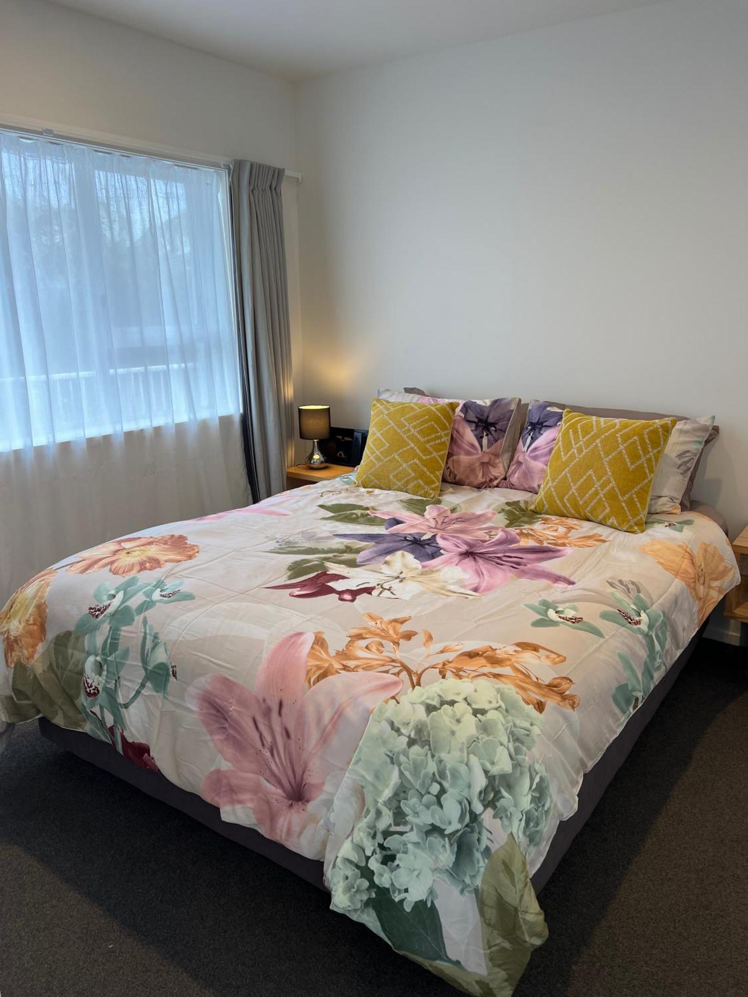 Russell Apartment - Unit 1 Luaran gambar
