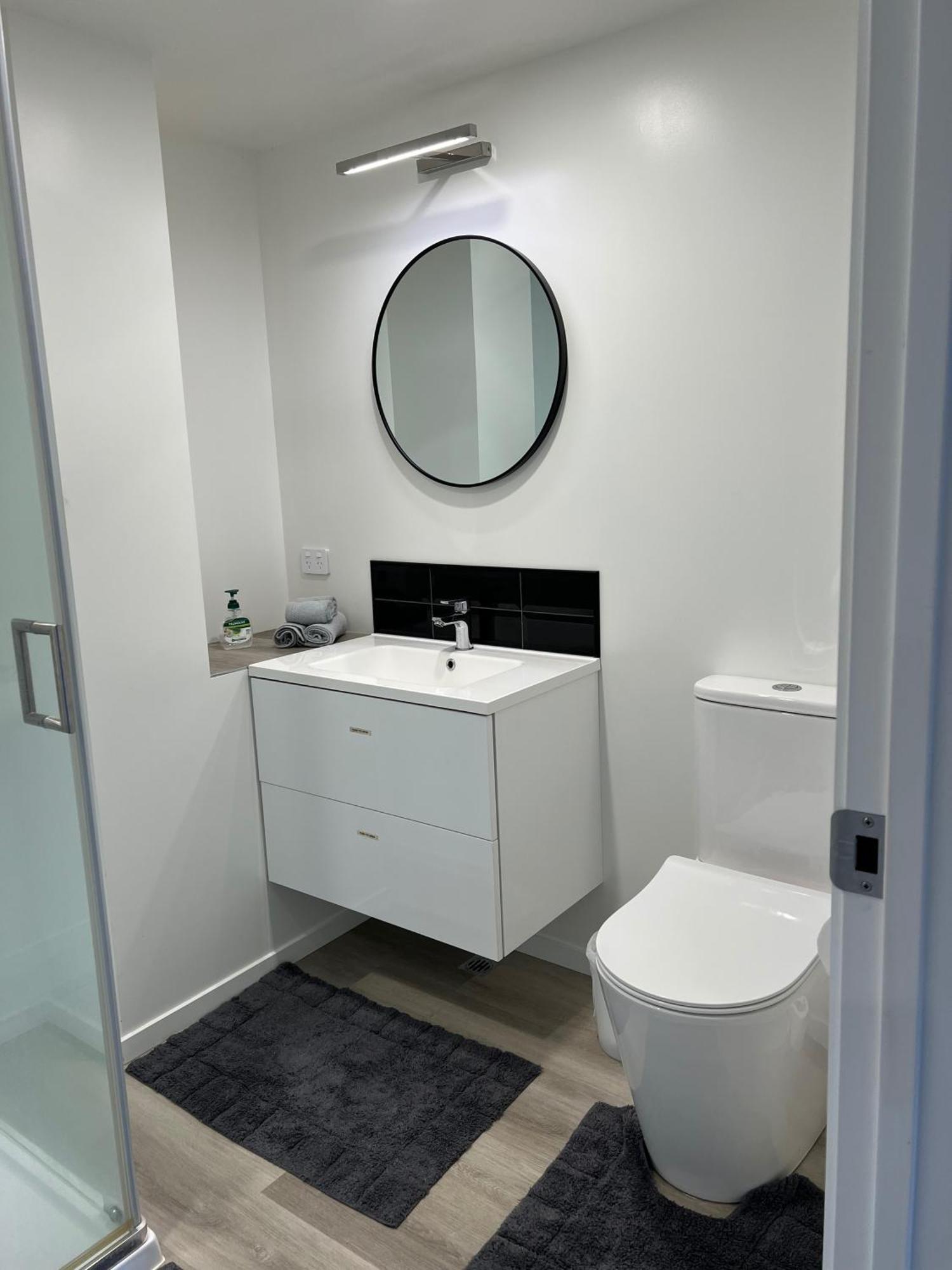 Russell Apartment - Unit 1 Luaran gambar